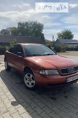 Седан Audi A4 1996 в Вашковцах