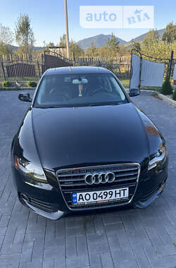 Седан Audi A4 2012 в Синевире