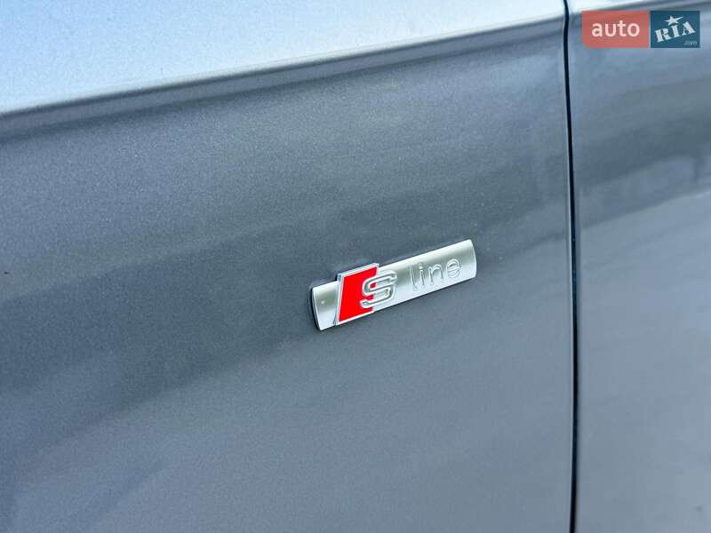 Седан Audi A4 2012 в Киеве