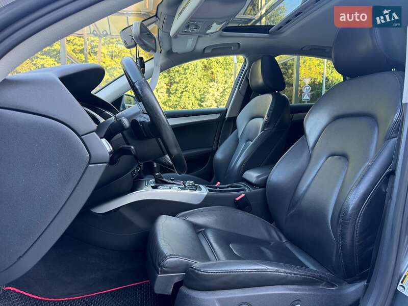 Седан Audi A4 2012 в Киеве