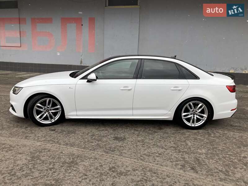 Седан Audi A4 2016 в Львові
