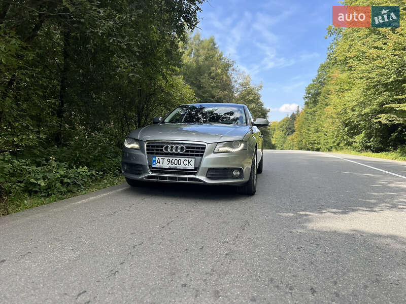 Седан Audi A4 2010 в Косові