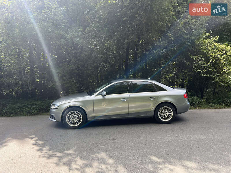 Седан Audi A4 2010 в Косові