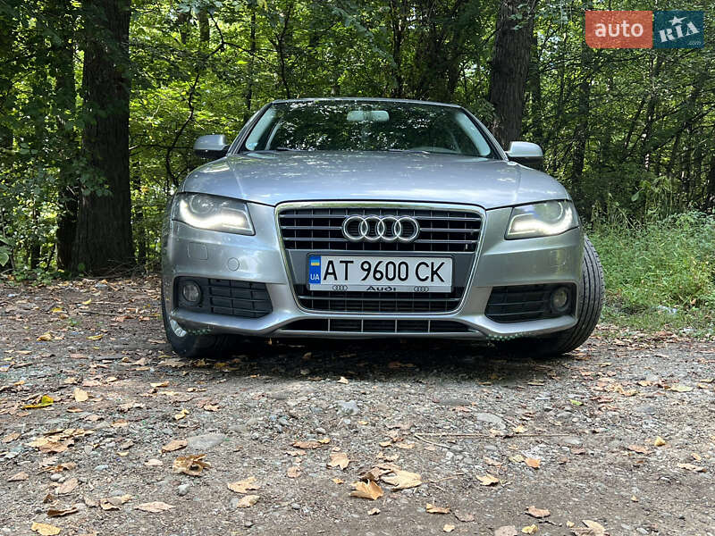 Седан Audi A4 2010 в Косові