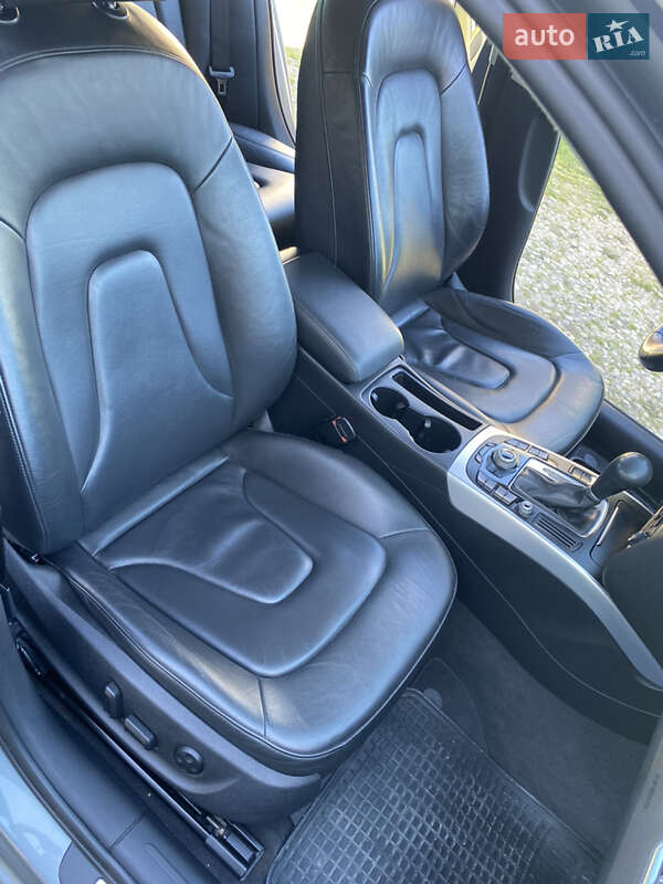 Седан Audi A4 2010 в Косові