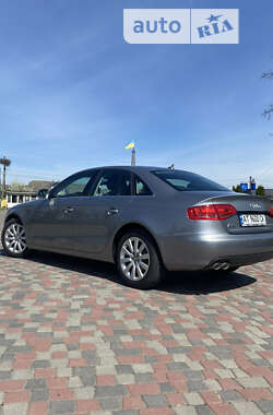 Седан Audi A4 2010 в Косові