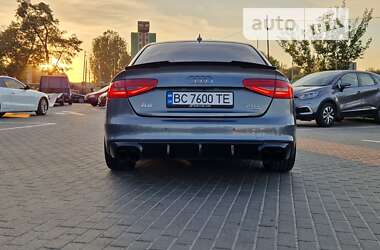 Седан Audi A4 2013 в Львові