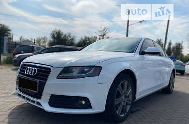 Седан Audi A4 2011 в Кривом Роге