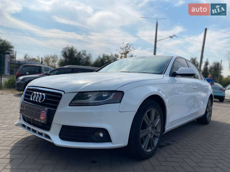 Седан Audi A4 2011 в Кривом Роге