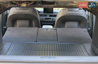 Седан Audi A4 2019 в 