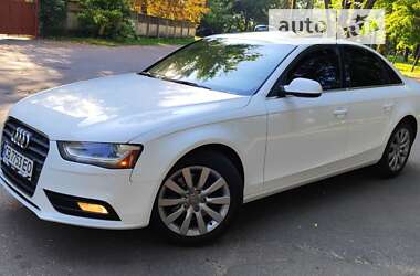 Седан Audi A4 2012 в Чернигове