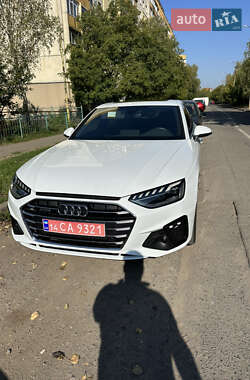 Седан Audi A4 2020 в 