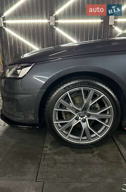 Седан Audi A4 2019 в 
