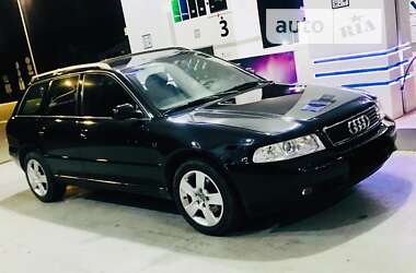 Универсал Audi A4 1999 в Сокале