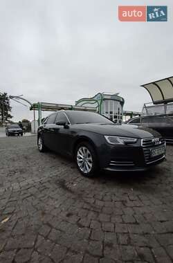 Универсал Audi A4 2017 в 