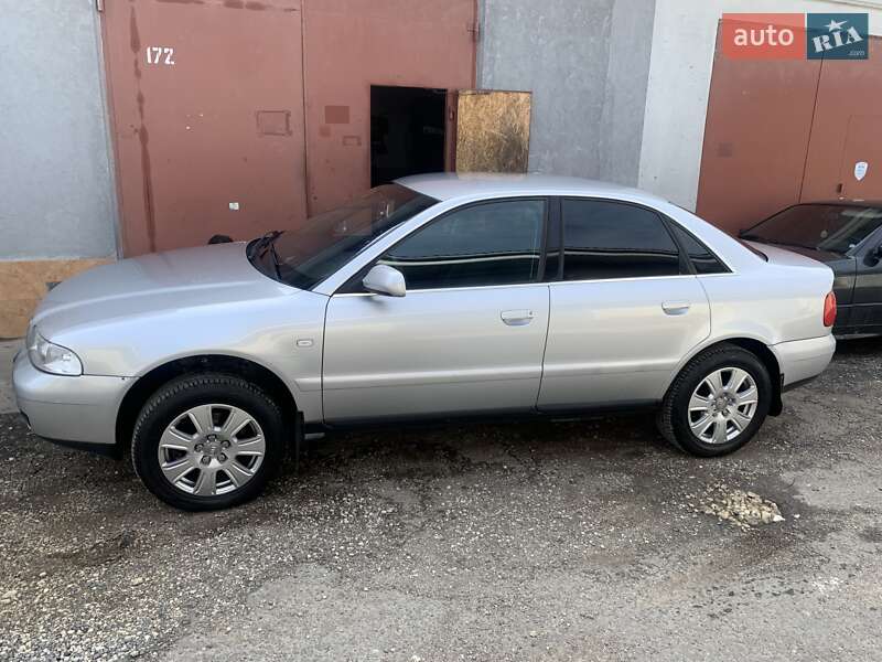 Седан Audi A4 1999 в Тернополе