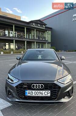 Седан Audi A4 2023 в 