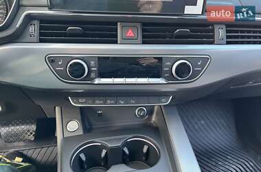 Седан Audi A4 2023 в 
