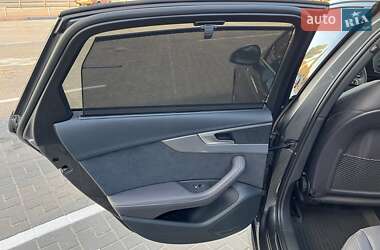 Седан Audi A4 2023 в 