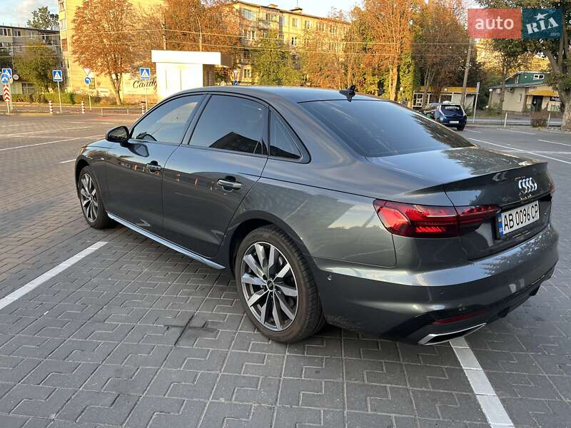 Седан Audi A4 2023 в Вінниці