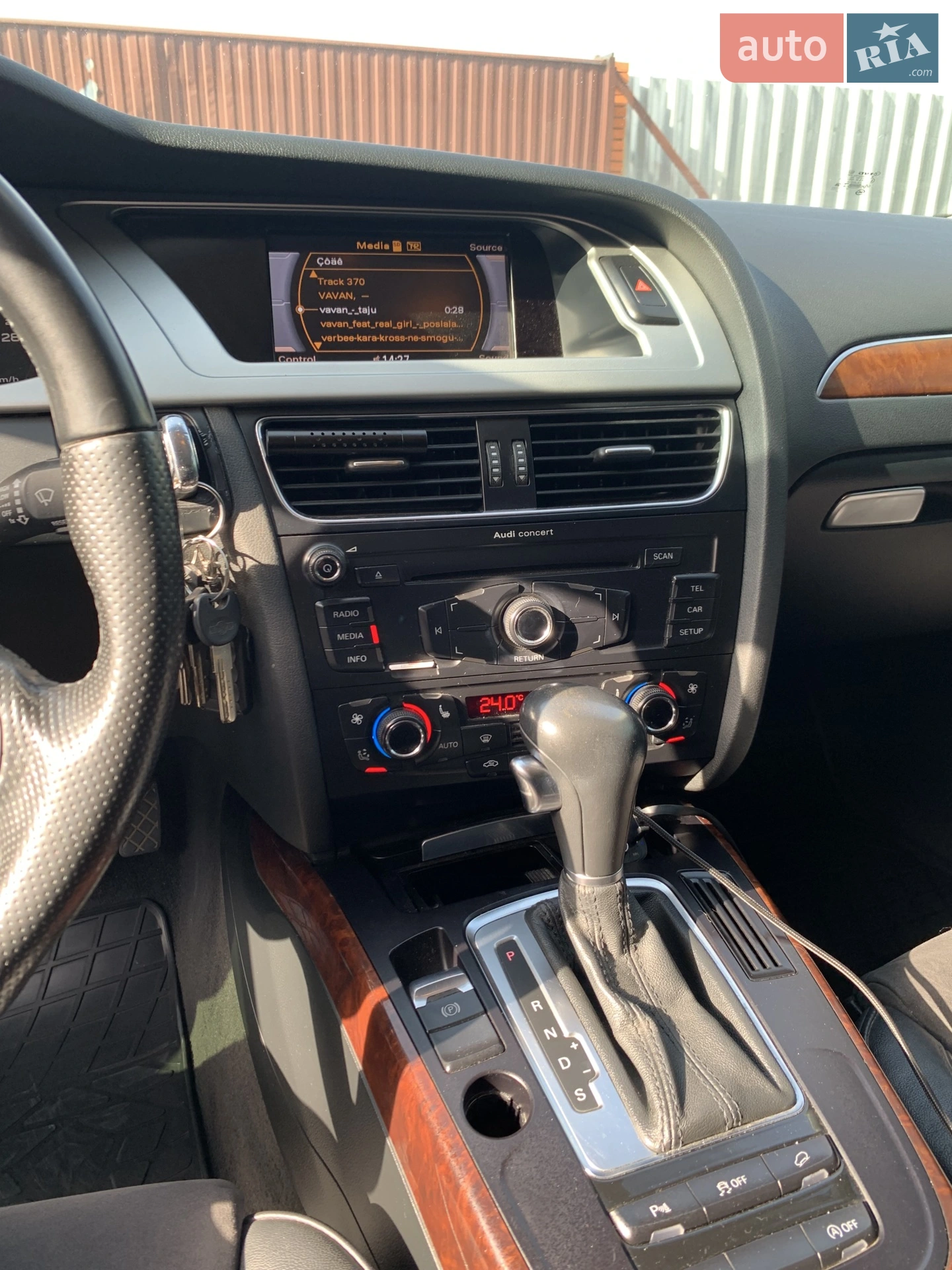 2010 Audi A4 - мініатюра 18