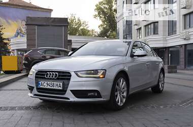 Седан Audi A4 2012 в Киеве