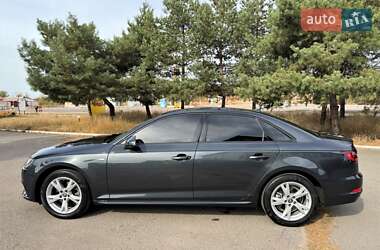 Седан Audi A4 2017 в 