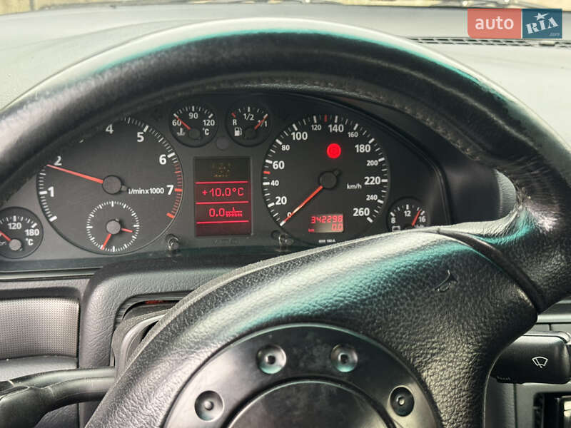 Седан Audi A4 1996 в Луцке