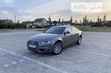 Седан Audi A4 2013 в Киеве