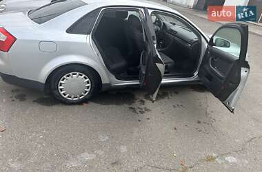 Седан Audi A4 2002 в 