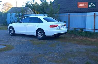 Седан Audi A4 2015 в 