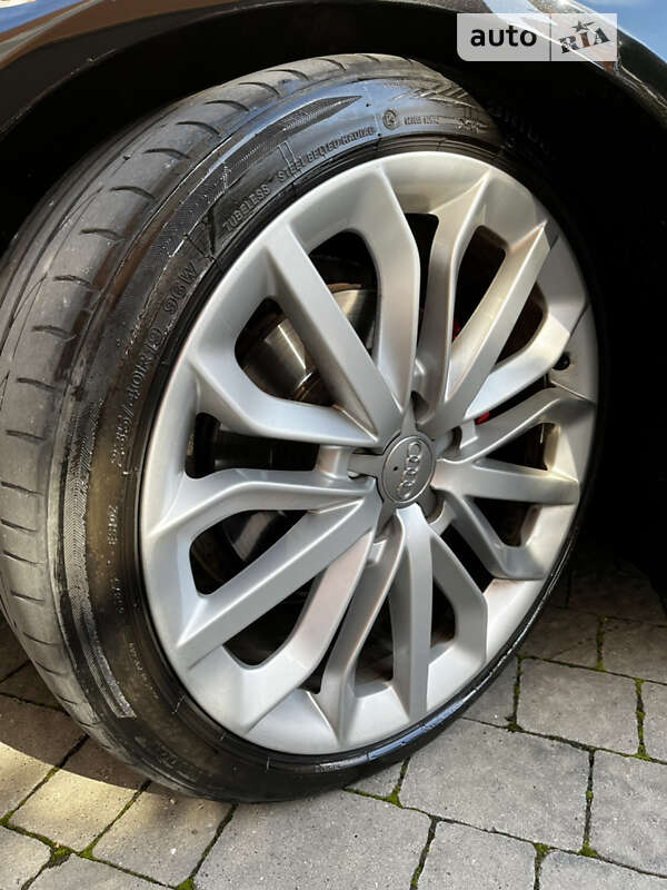 Универсал Audi A4 2010 в Ивано-Франковске