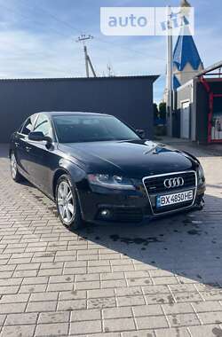 Седан Audi A4 2009 в Городке