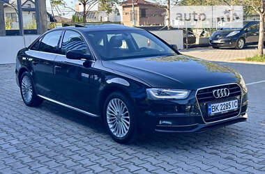 Седан Audi A4 2014 в Рівному