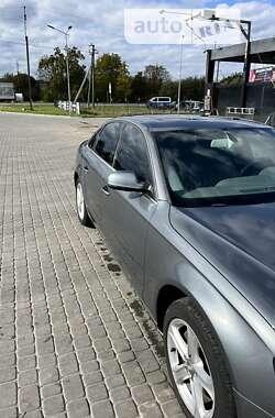 Седан Audi A4 2012 в Львове