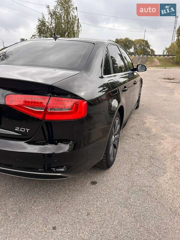 Седан Audi A4 2013 в Александрие
