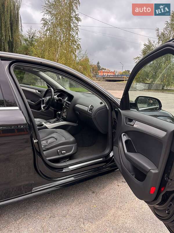 Седан Audi A4 2013 в Олександрії