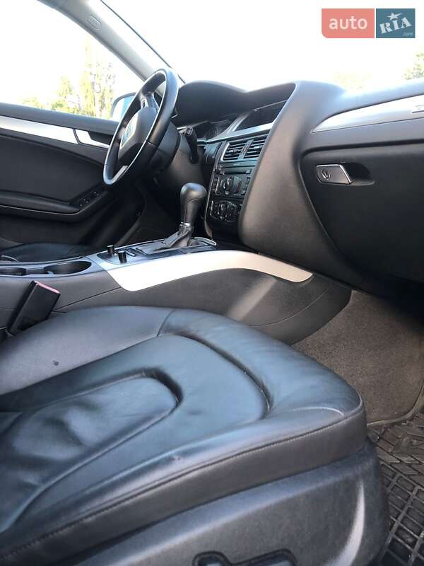 Седан Audi A4 2010 в Вышгороде