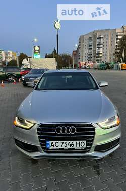 Седан Audi A4 2014 в Луцке