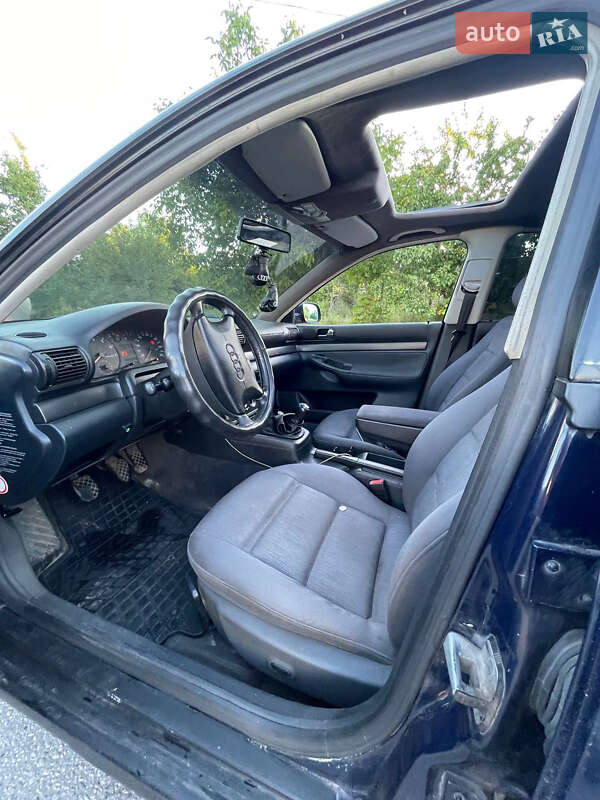 Седан Audi A4 1997 в Харькове