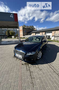 Седан Audi A4 2011 в Калуші