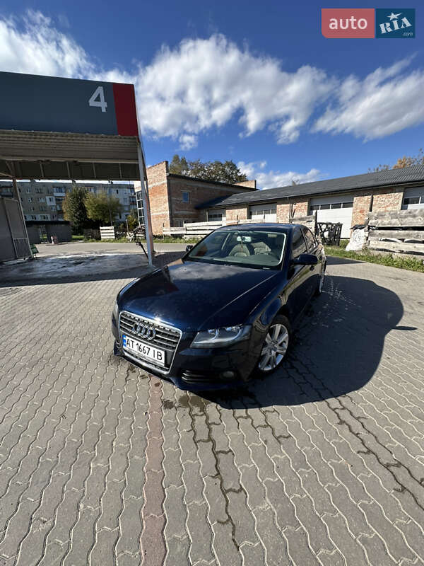 Седан Audi A4 2011 в Калуші