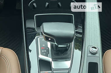 Седан Audi A4 2020 в 