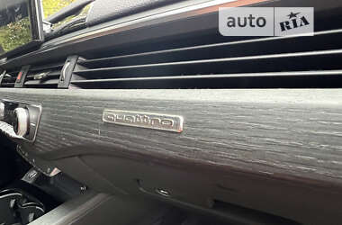 Седан Audi A4 2020 в 