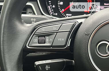 Седан Audi A4 2020 в 
