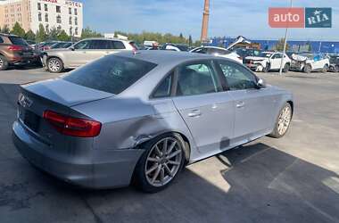 Седан Audi A4 2014 в Львове