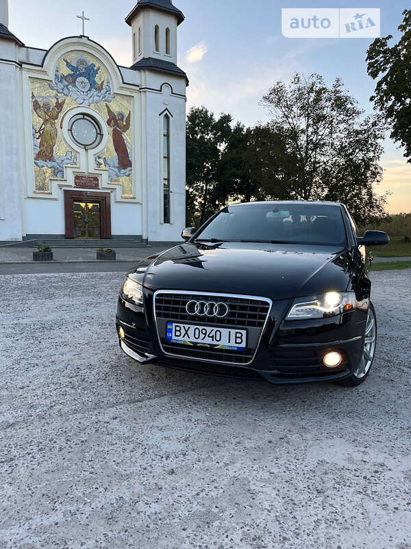 Седан Audi A4 2012 в Каменец-Подольском