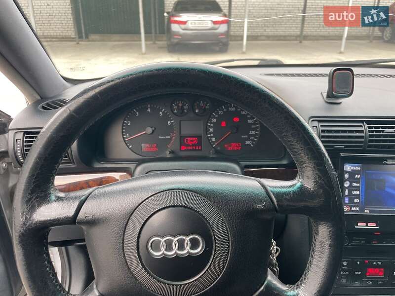 Универсал Audi A4 2000 в Чернигове