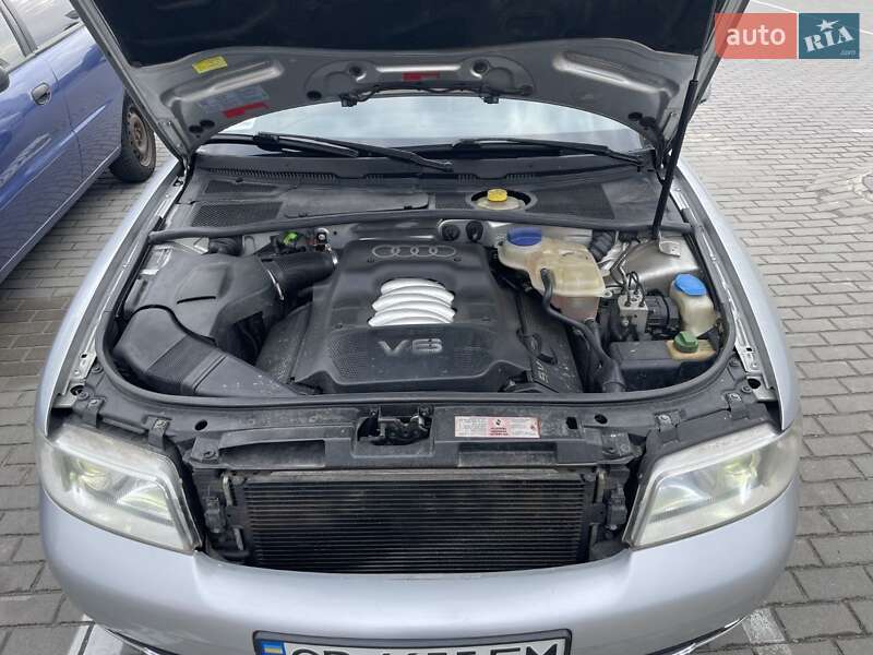 Универсал Audi A4 2000 в Чернигове
