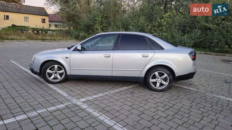 Седан Audi A4 2001 в Пустомытах